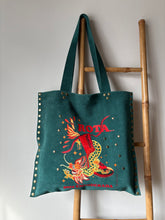 Cargar imagen en el visor de la galería, Cartera de Cuero - Bota de Frida