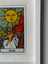 Cargar imagen en el visor de la galería, Cuadro Tarot Bordado - El Sol
