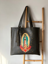 Cargar imagen en el visor de la galería, Cartera de Cuero Virgen de Guadalupe
