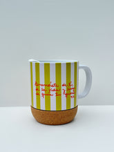 Cargar imagen en el visor de la galería, Taza Frida Verde - Tapa y apoyo antideslizante
