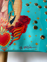 Cargar imagen en el visor de la galería, Cartera de cuero turquesa
