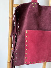 Cargar imagen en el visor de la galería, Cartera de cuero hecha a mano
