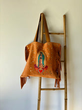 Cargar imagen en el visor de la galería, Cartera de gamuza Virgen de Guadalupe
