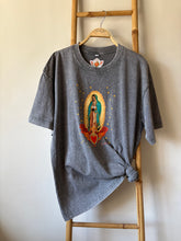 Cargar imagen en el visor de la galería, Remera Oversize - Flor

