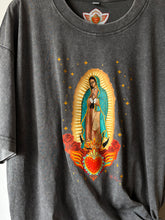Cargar imagen en el visor de la galería, Remera Oversize - Flor
