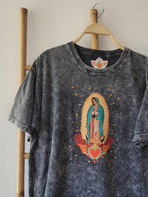 Cargar imagen en el visor de la galería, Remera Virgen de Guadalupe
