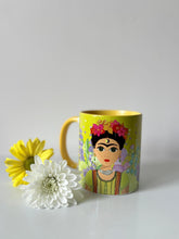 Cargar imagen en el visor de la galería, Taza Frida - Amarillo
