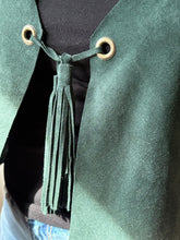 Cargar imagen en el visor de la galería, Chaleco de cuero Verde - Virgen de Guadalupe
