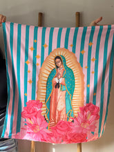 Cargar imagen en el visor de la galería, Pañuelo de Seda - Virgen de Guadalupe Rayas
